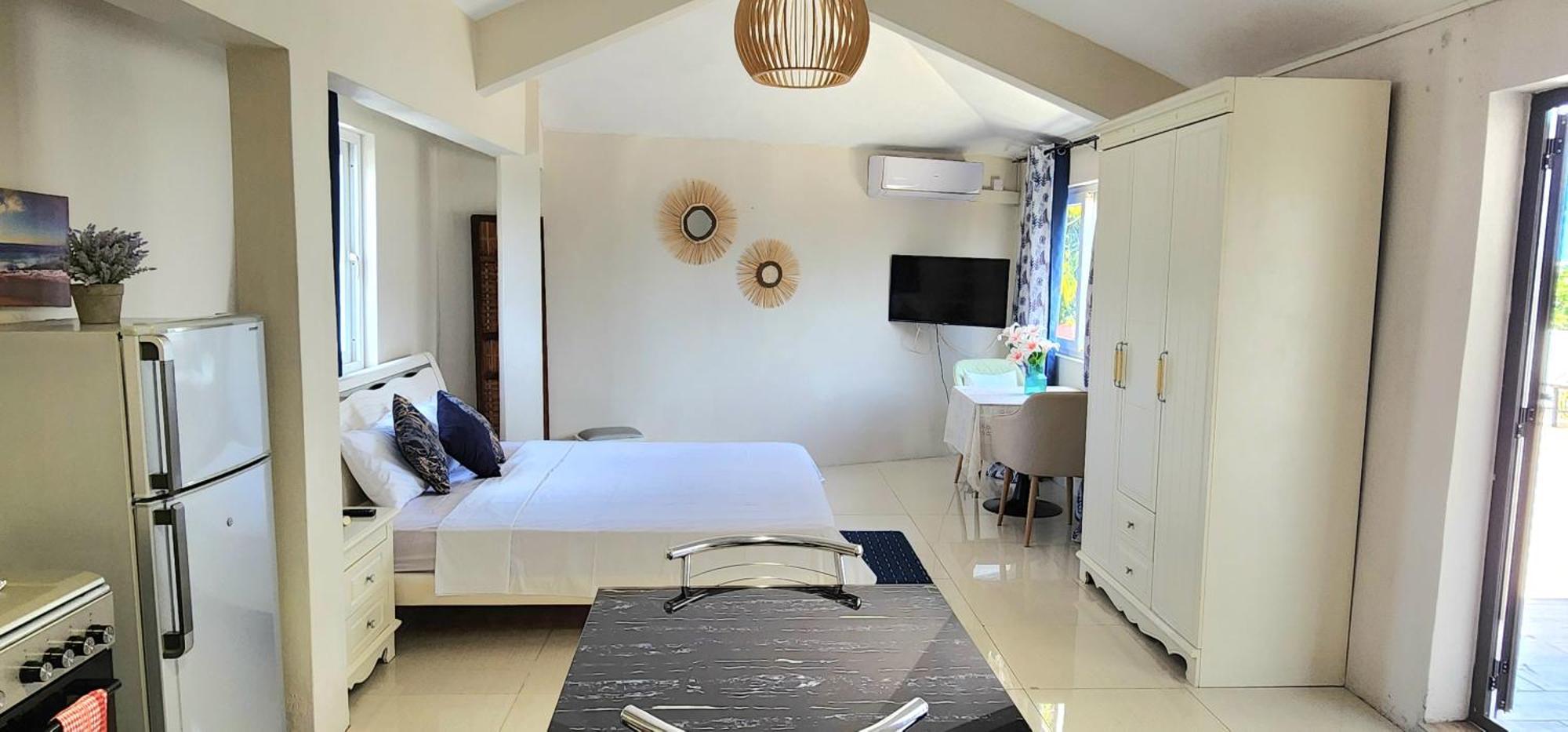 Lovely Studio Apartment With Views Of The Lagoon. Grand Baie Esterno foto